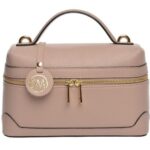 Bild von Roberta M Rose Rindsledertasche Rose